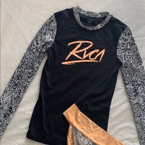 RVCA rashgaurd with matching bottoms (optional) 🌿